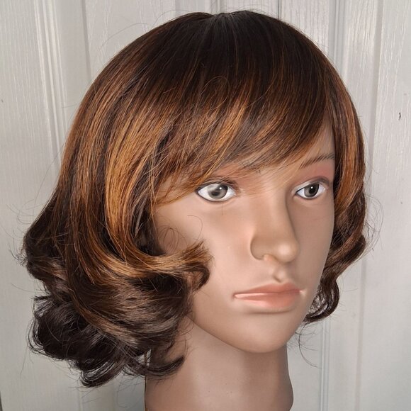 Short Wavy Synthetic Blossom Wig Daily Highlights Bangs Curly Light Dark Brown - Picture 1 of 9